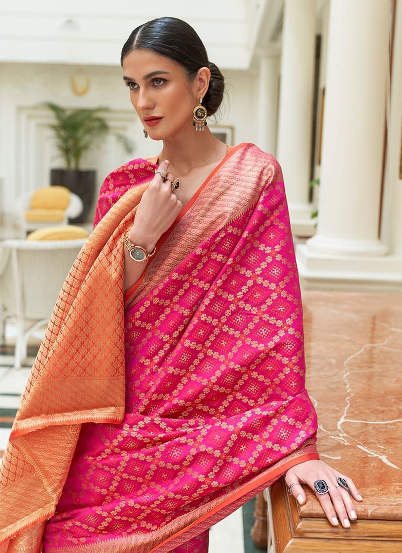 Traditional Bandhni Patola Print Silk Pink Saree for Festival