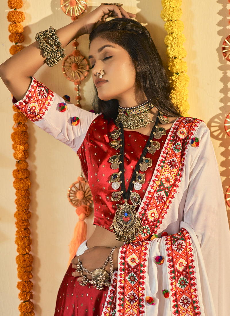 Thread Embroidery Work White Muslin Cotton Chaniya Choli for Navratri