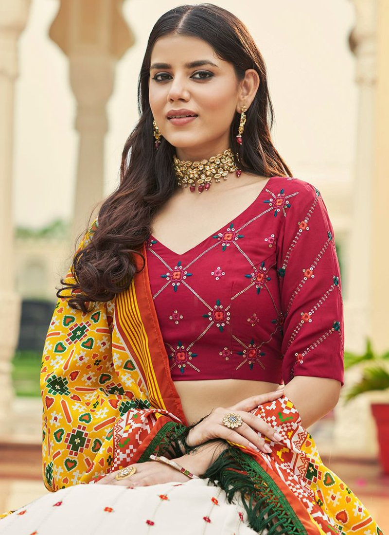 Trending Thread Sequence Work Georgette White Lehenga Choli