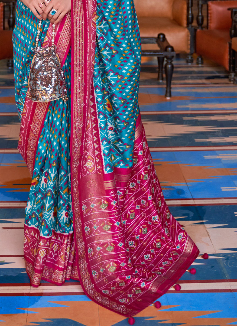 Blue Traditional Pure Patola Silk Saree With Contrast Pallu